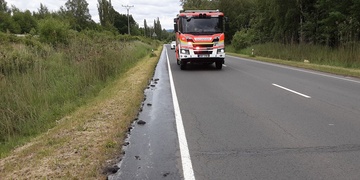 Únik chemické látky uzavřel silnici