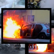 V Plasích začalo za jízdy hořet auto