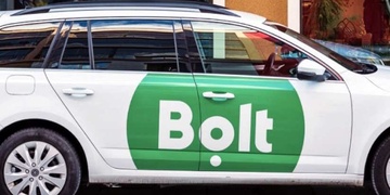 Muž vyhrožoval vystřílením a vypálením vedení firmy BOLT