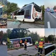 Opilý osmnáctiletý Ukrajinec bez řidičáku najel do autobusu a ten skončil v kolejišti