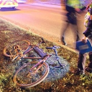 Opilý cyklista se neudržel na kole