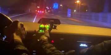 Ukradl vozidlo neslyšícího muže a následovala zběsilá honička s policií