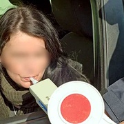 Tak tato žena se zřejmě na Májku připravovala řádně a s předstihem
