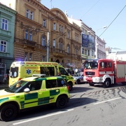 Policisté zahájili trestní stíhání útočnice z Americké třídy