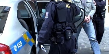 Podrobnosti k případu pachatele se samopalem