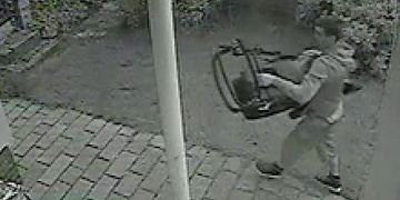 Zloděje zachytily bezpečnostní kamery