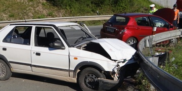 Nehoda dvou vozidel na dálničním přivaděči na Domažlice