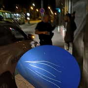 Opilý Slovák se v noci vyřádil na zaparkovaném autě