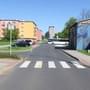 Neznámý řidič srazil dívku a z místa ujel