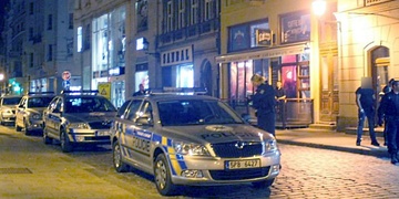 Rvačka skončila zraněním oka