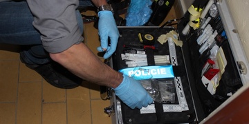 Policie varuje obyvatele přízemních bytů