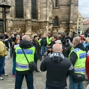 Dvě demonstrace tuto sobotu: Provokatéři na náměstí i uzavření hranic