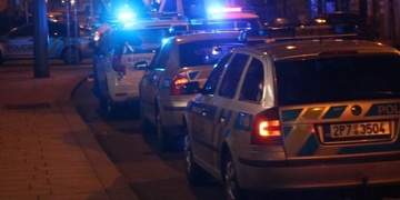 Opilí chodci zkopali řidiče