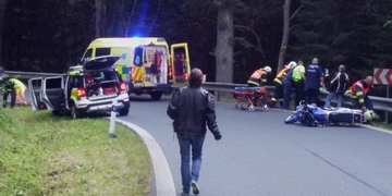 Nedělní nehody – vzlétá i vrtulník