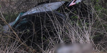 Mladá žena se zabila v autě