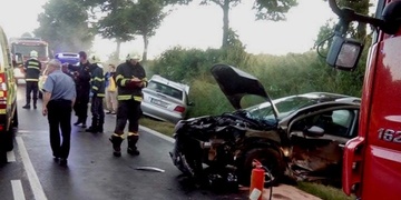 Ranní vážná nehoda – vrtulník LZS transportoval ženu do nemocnice