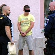 Známému obchodníku s pervitinem zavřeli krám