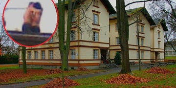 V blázinci souložili na střeše