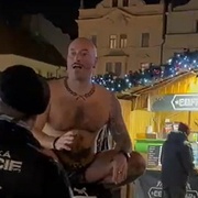 "Můžu dělat komedie, je demokracie!"