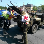 Jackson škytal, jeepy vařily, policisté tlačili, ale jinak bylo vše OK