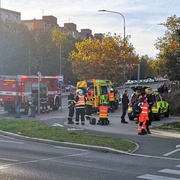 Mladík vběhl přímo před přijíždějící dodávku, která ho smetla