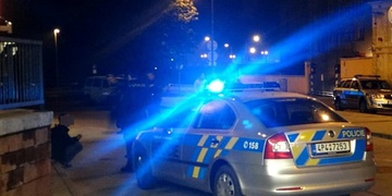 Mladistvá uprchla z ústavu a chytili ji jak krade v Plaze