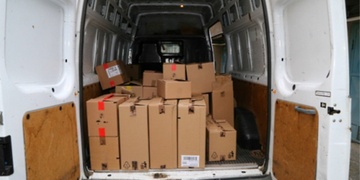 GECO tabák přišlo během závozu zboží o 400 kartonů cigaret