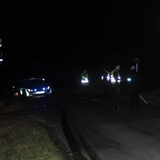 Osobní vlak se na přejezdu střetl s autem, ve kterém cestovalo i dítě