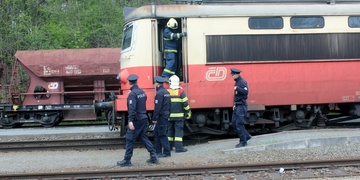 V lokomotivě začalo za jízdy hořet