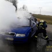 Auto vyhořelo kvůli technické závadě