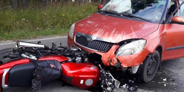 Motorkář nezvládl předjíždění