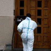Osmaosmdesátiletý senior se pokusil ubít svou ležící ženu