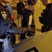 Ani několik falešných jmen policisty neoklamalo