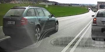 Nebezpečné předjíždění