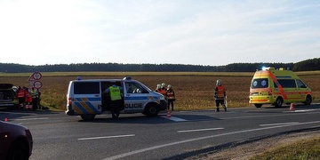 Opilci havarovali – na místě čtyři zranění