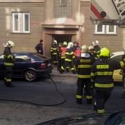 Požár v Plzni na Borech, jeden popálený
