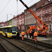 Pod CAN vykolejila tramvaj - stále aktualizujeme