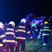 Zraněný motorkář na louce ležel několik hodin