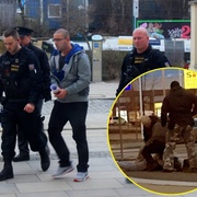 Pervitin rozsypaný po autě i nabitá pistole 9mm