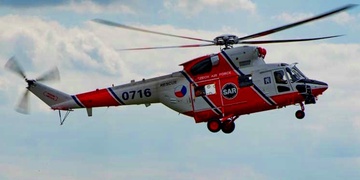 Senior vypadl z okna ve čtvrtém patře