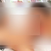Školákům místo výuky pustil porno