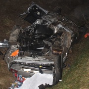 Tragická dopravní nehoda na D5, auto se po nárazu roztrhlo v polovině