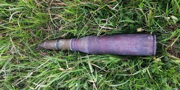 Muž nalezený náboj odvezl v kýblu s vodou