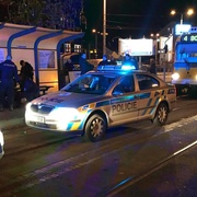 Chtěl okrást dívku, narazil ale na jejího přítele