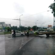 Nehoda na Jateční i vozidlo na dálnici D5 v protisměru