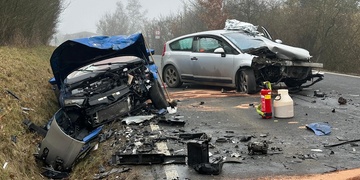U čelního střetu zasahují všechny záchranné složky