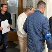 Senior, který v sobotu zavraždil muže kvůli banální hádce, byl před chvilkou vzat do vazby