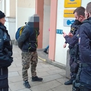 Tři celostátně hledaní za tři hodiny