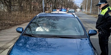 Řidič neřidič se hloupě snažil obelhat kontrolu