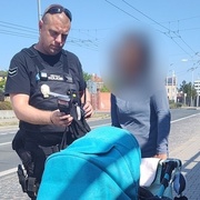 Žena do města vyrazila s kočárkem a téměř třemi promile